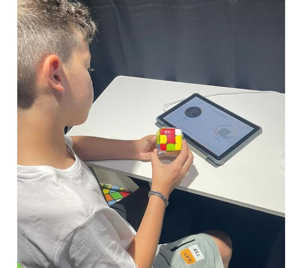 PARTICULA GoCube Edge Smart Rubik's Cube image number 7 of 11