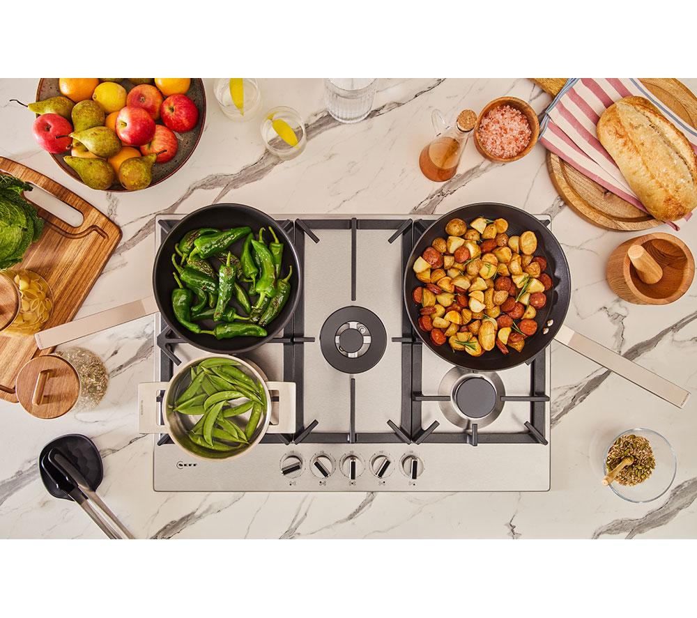 NEFF N70 T27CIQ8N0 75 cm Gas Hob - Stainless Steel image number 5 of 13