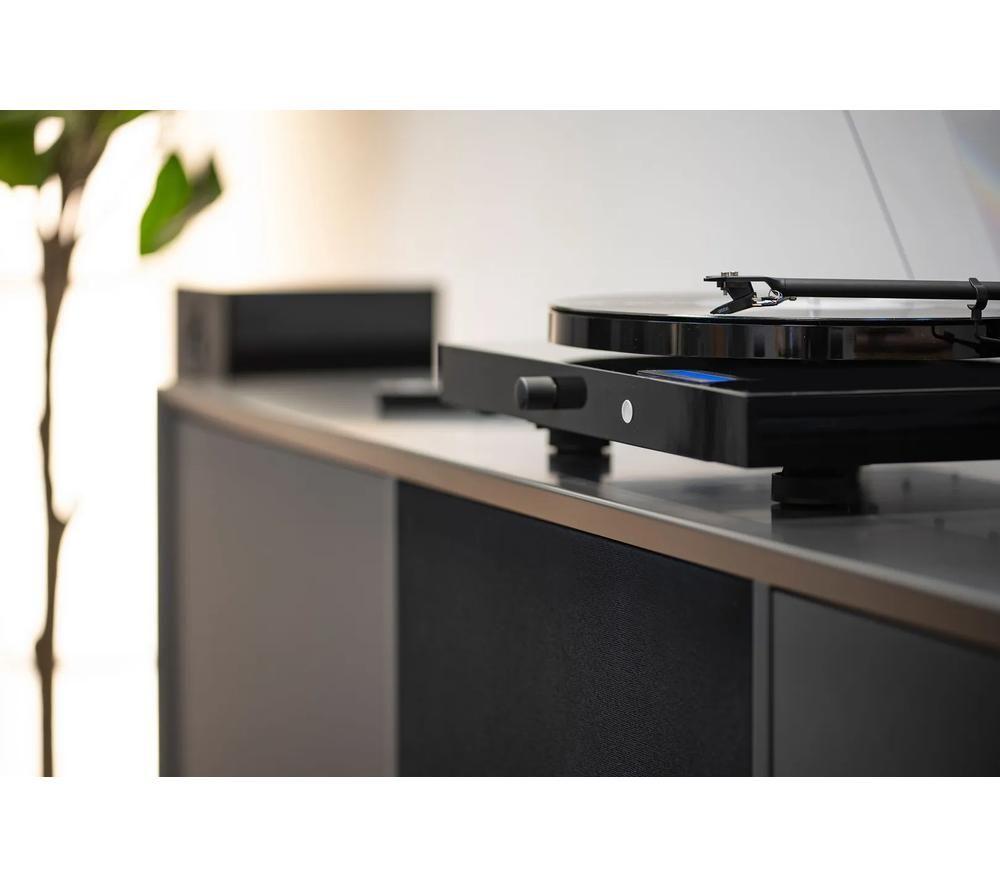 PRO-JECT Juke Box E1 Belt Drive Bluetooth Turntable - Black image number 3 of 4