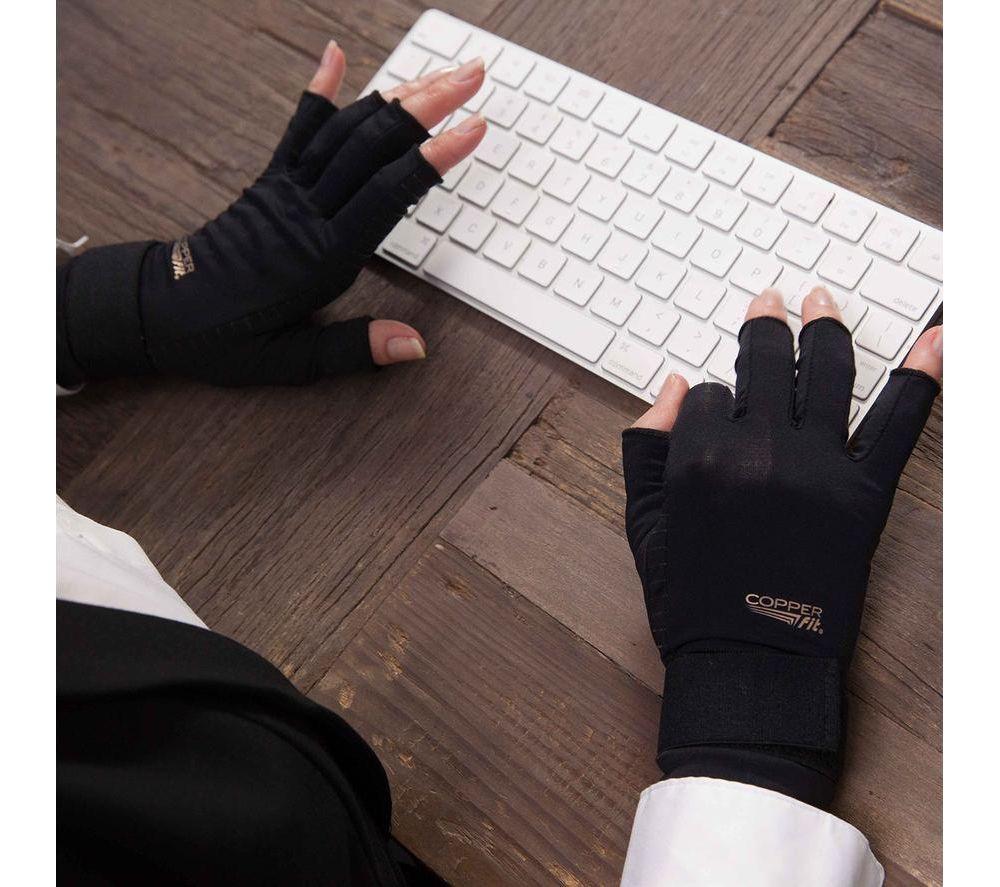 COPPER FIT Hand Relief Compression Gloves - Small / Medium, Black image number 4 of 11
