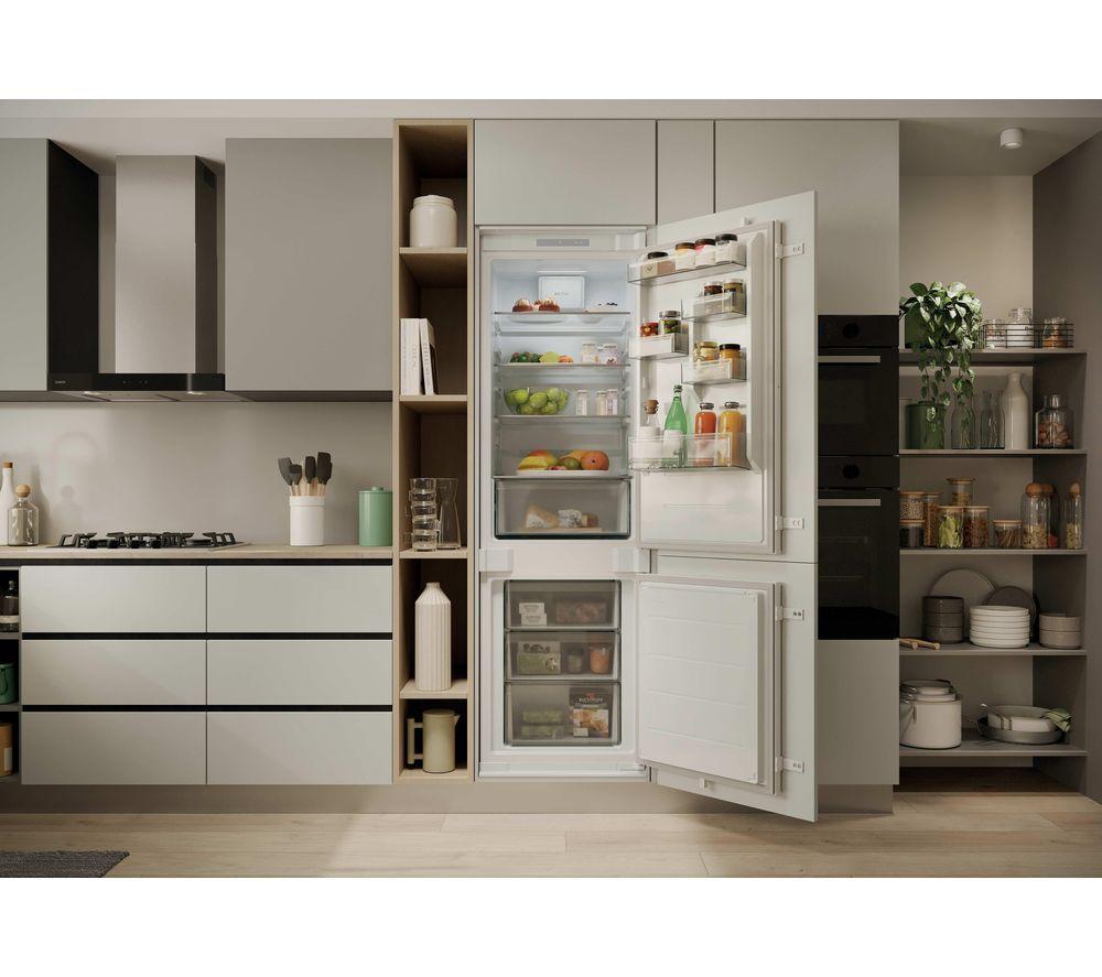 HOOVER HONBQL3518EVK Integrated Smart 70/30 Fridge Freezer - Sliding Hinge image number 3 of 3