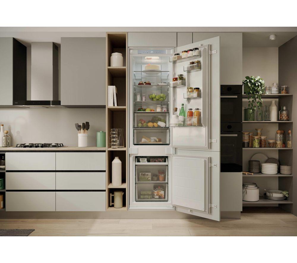 HOOVER H-Fridge 400 HONBQT3519EWK-UK Integrated Smart 70/30 Fridge Freezer - Sliding Hinge image number 3 of 3