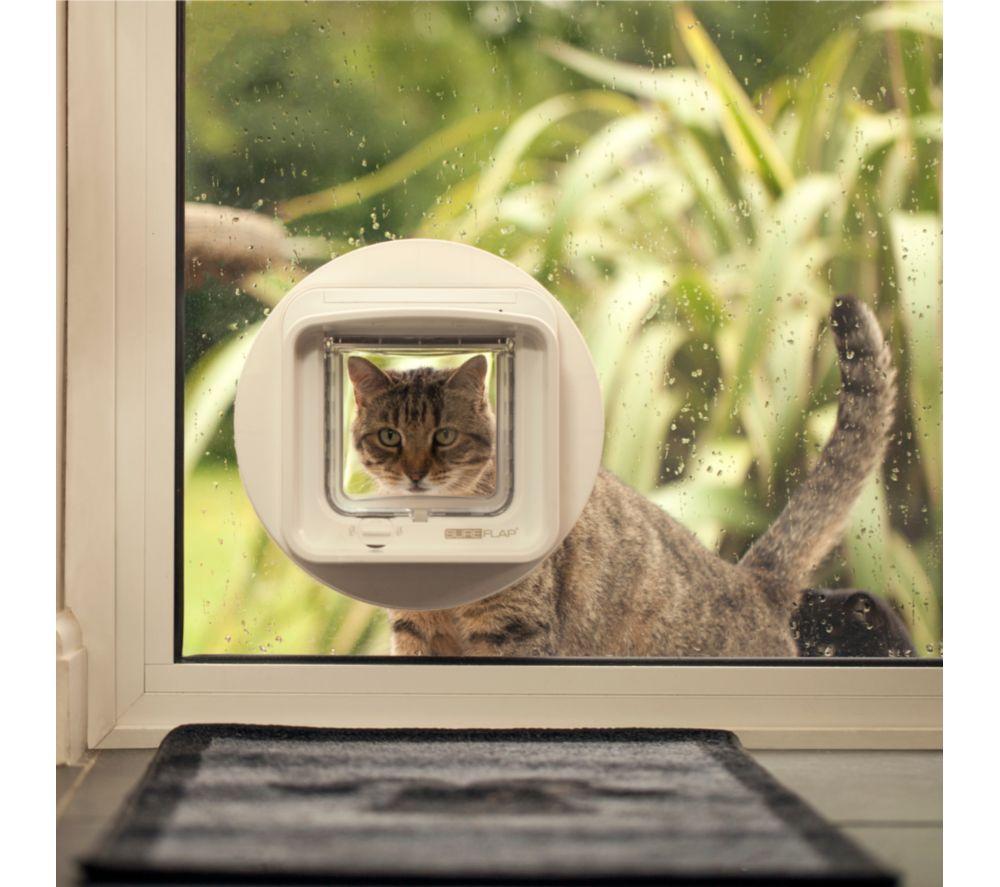 SUREFLAP Dual Scan Microchip Cat Flap - White image number 7 of 9