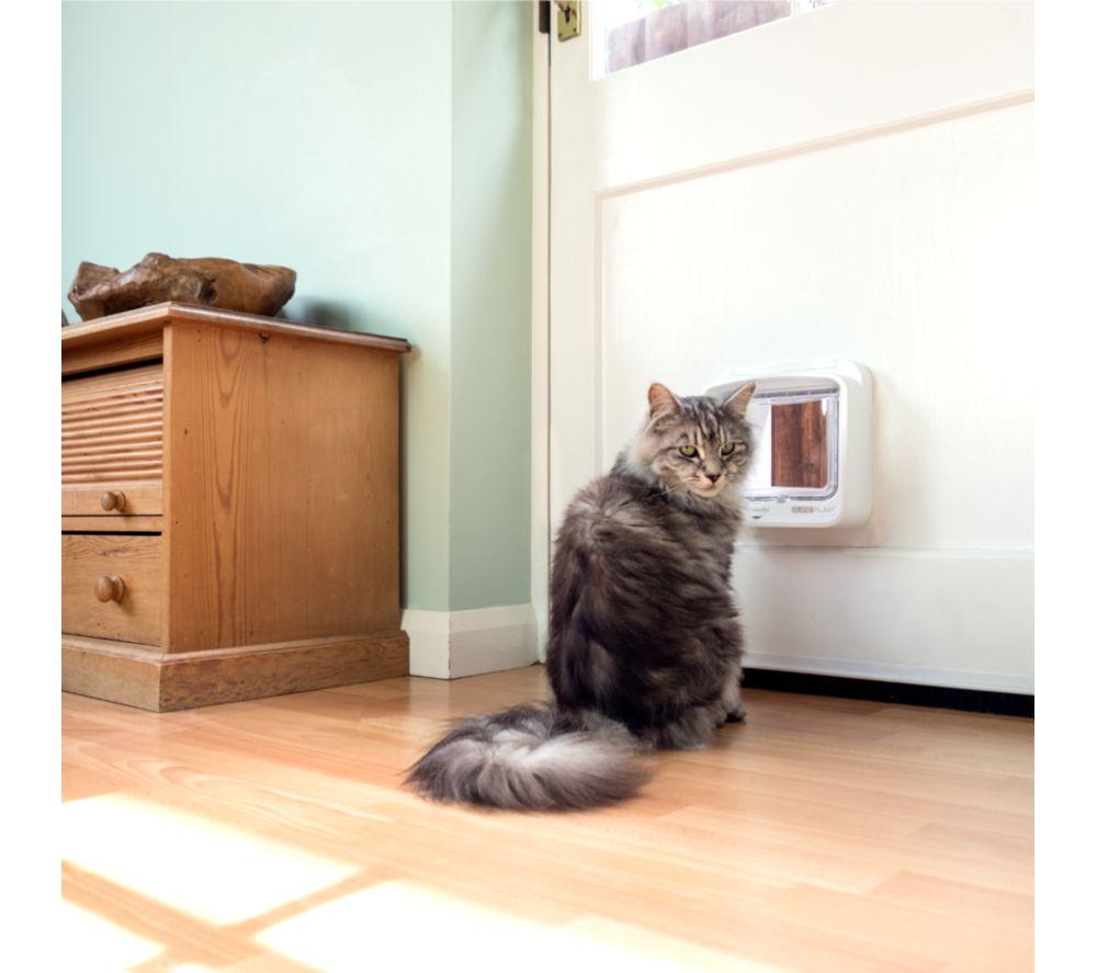 SUREFLAP Dual Scan Microchip Cat Flap - White image number 9 of 9