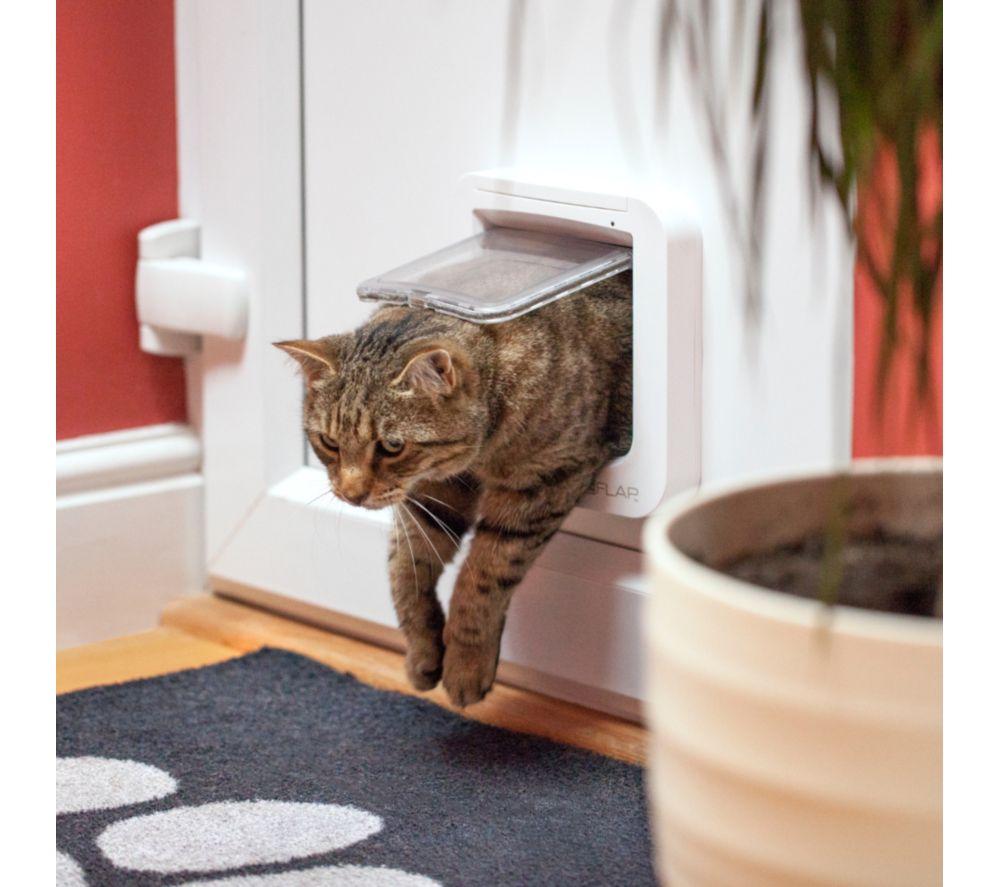 SUREFLAP Microchip Cat Flap - White image number 7 of 8