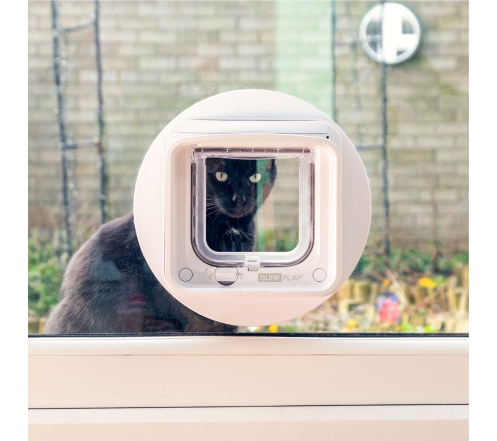 SUREFLAP Microchip Cat Flap Connect & Hub Bundle - White image number 9 of 15
