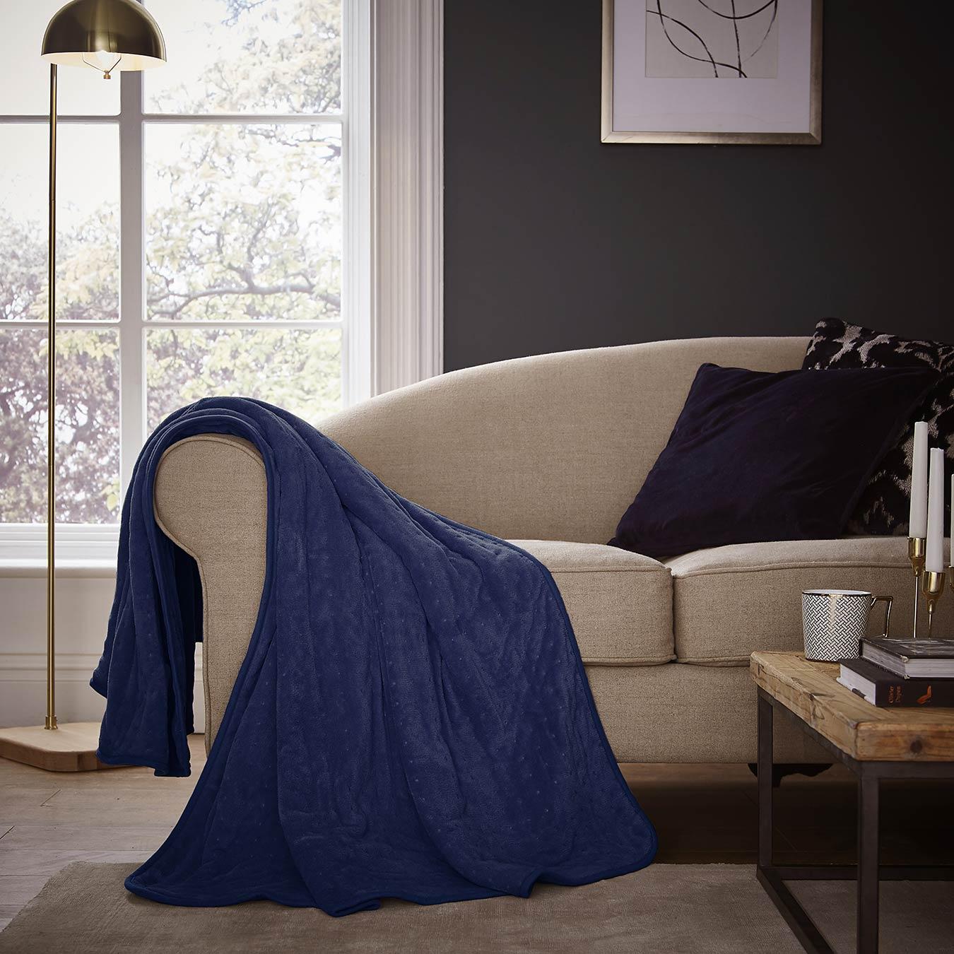 SILENTNIGHT Comfort Control Heated Throw - Navy, 160 x 120 cm image number 5 of 7