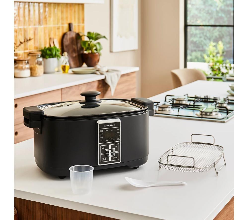 MORPHY RICHARDS 10-in-1 Multicooker - Black image number 4 of 15