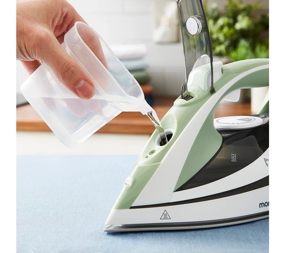MORPHY RICHARDS Steam Flow 302010 Steam Iron - Green image number 6 of 9