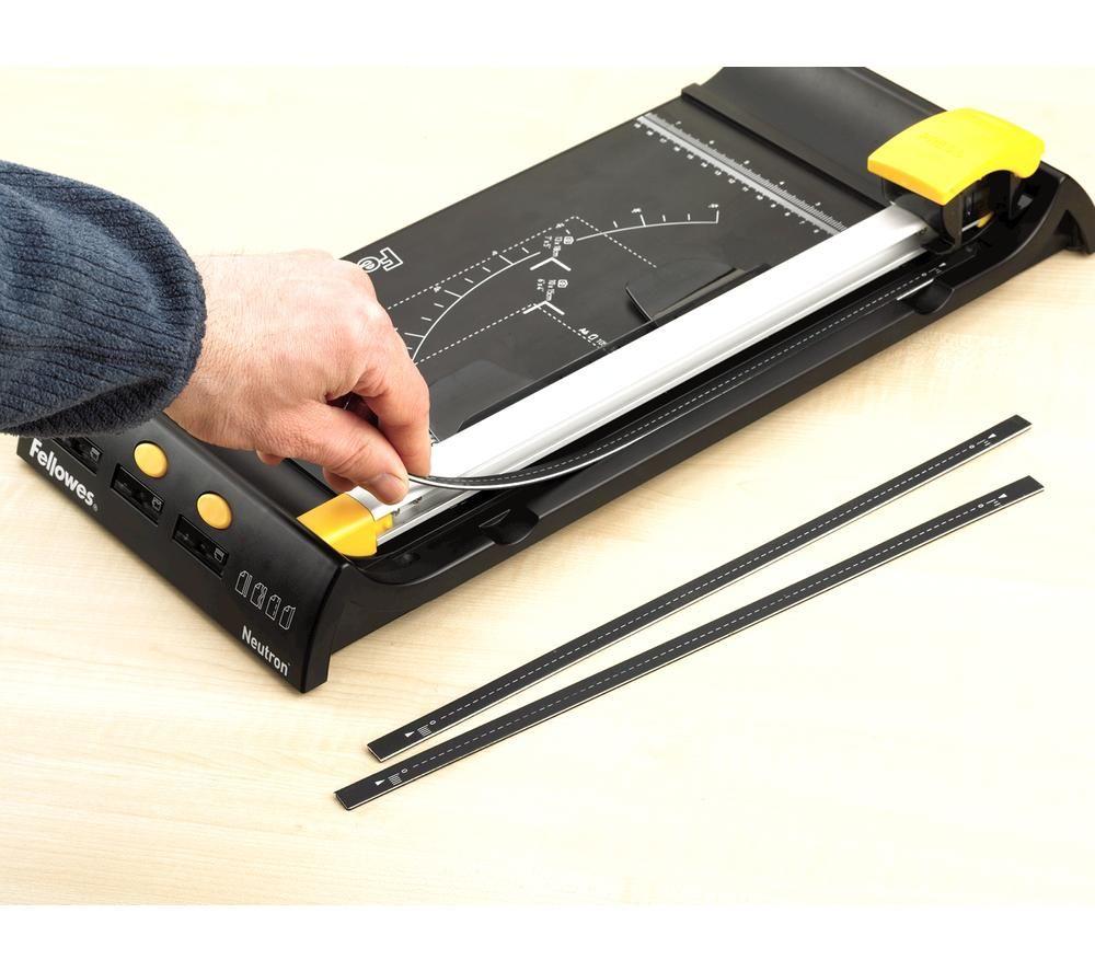 FELLOWES SafeCut Replacement A4 Cutting Strips for Paper Trimmer - Pack of 3 image number 2 of 3