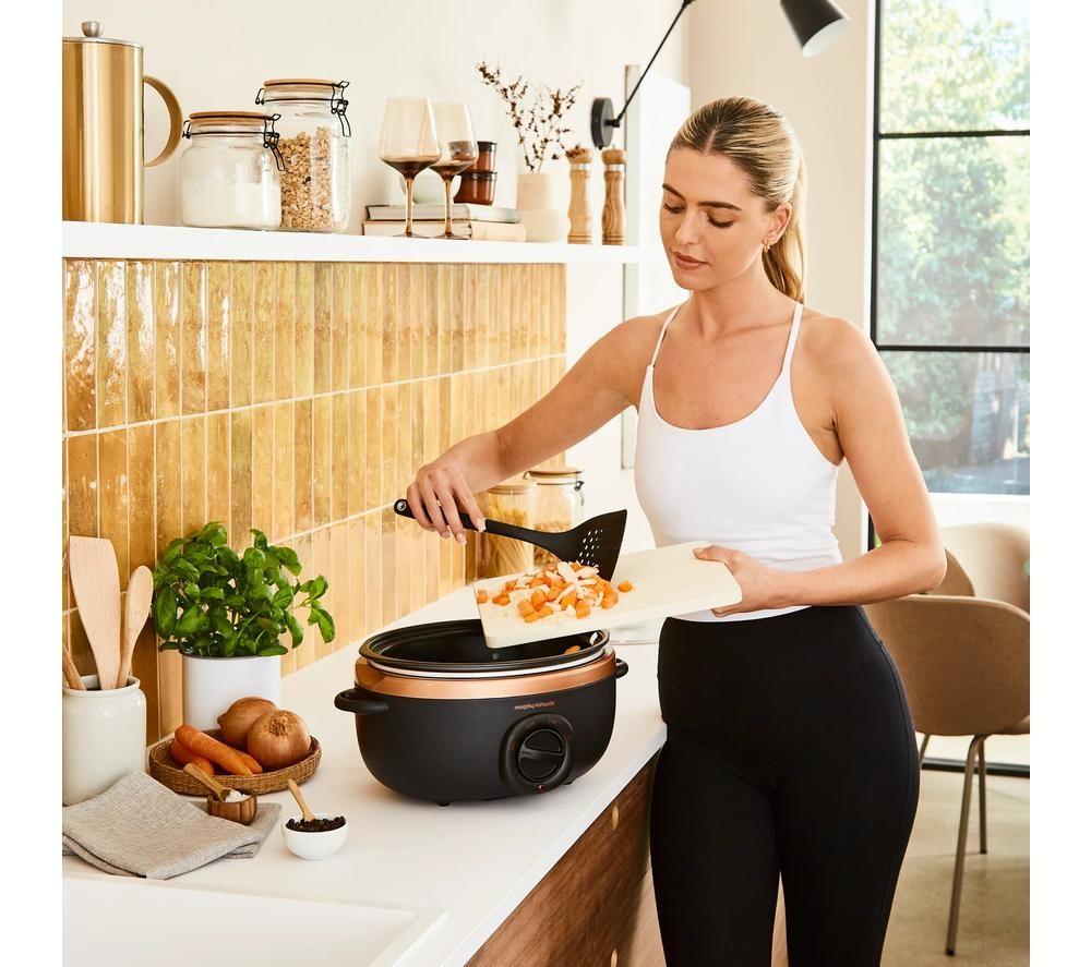 MORPHY RICHARDS Sear and Stew Oval Slow Cooker - Black image number 8 of 12