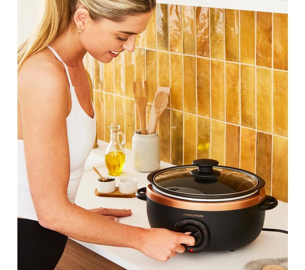 MORPHY RICHARDS Sear and Stew Oval Slow Cooker - Black image number 11 of 12