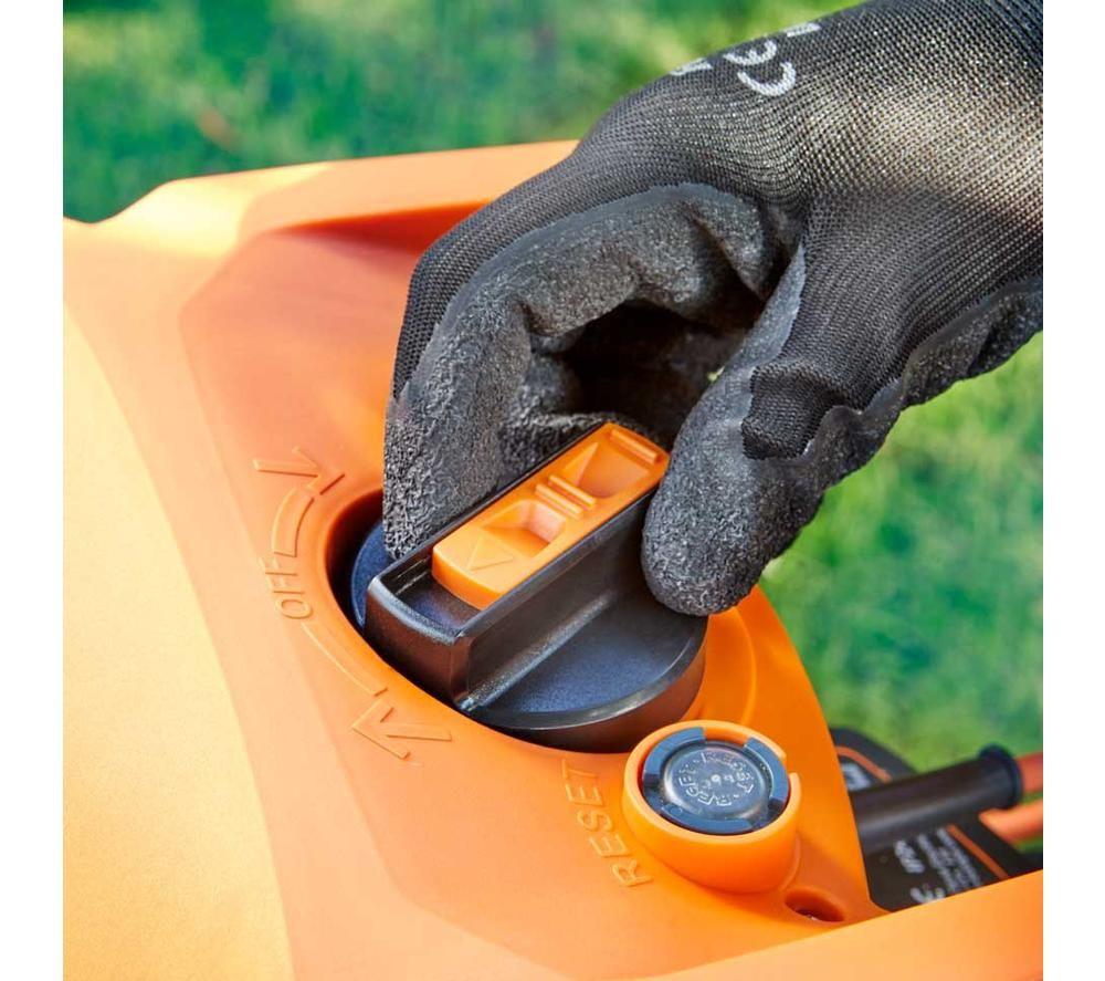 LAWNMASTER Quiet Garden Shredder image number 7 of 11