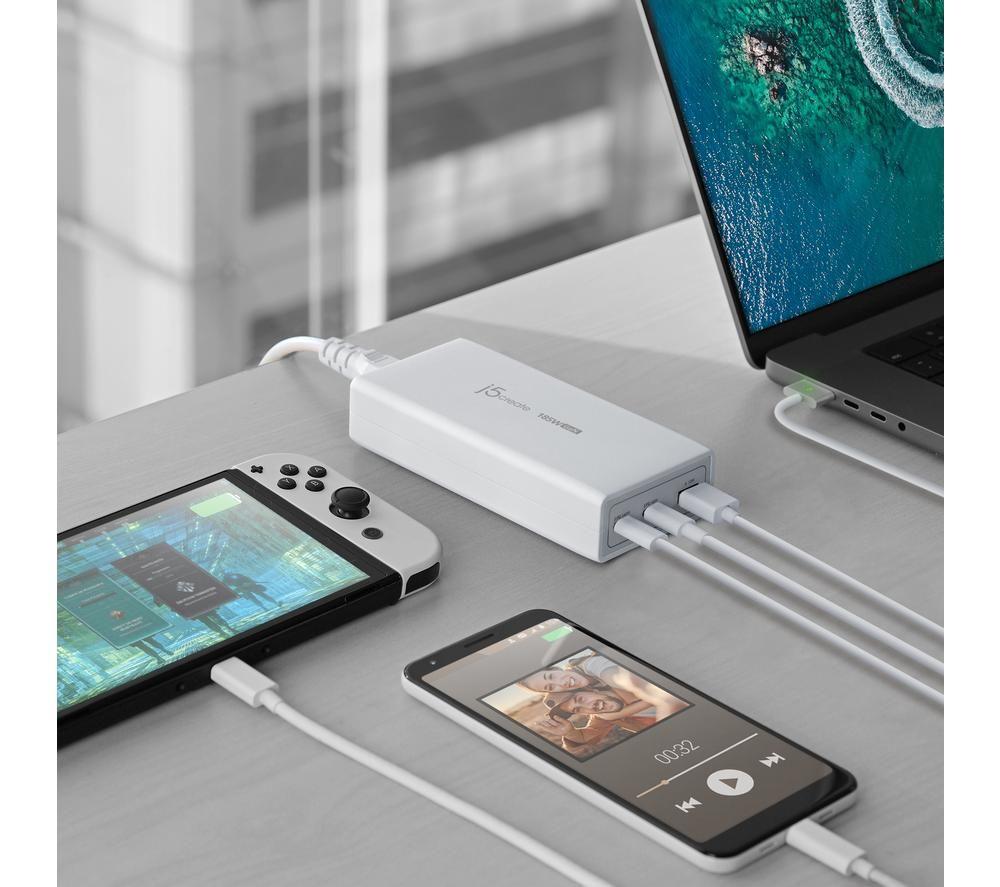J5CREATE 3-port 185 W GaN USB Charger - 1.2 m image number 6 of 7