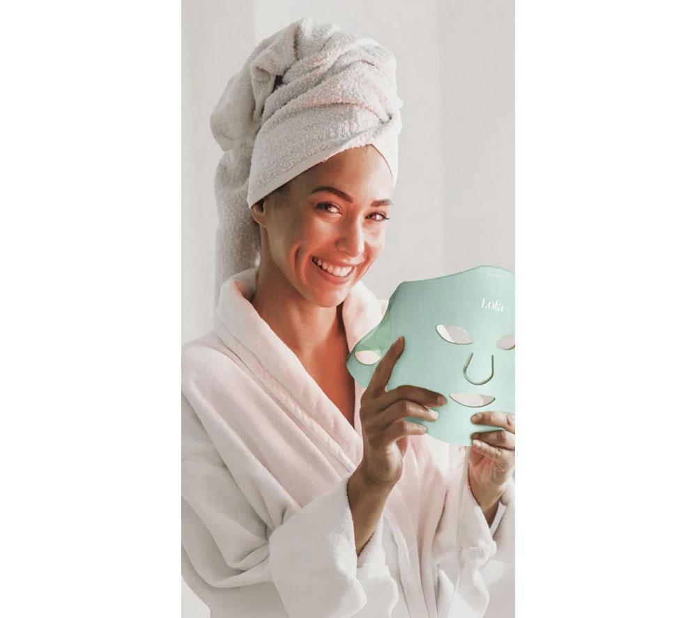 LOLA Superglow LED Face Mask - Mint image number 5 of 14
