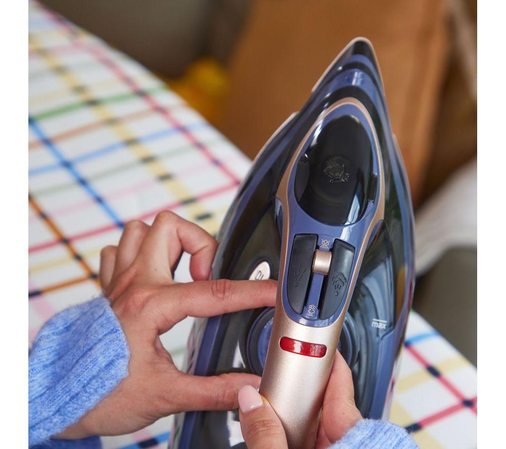RUSSELL HOBBS Powersteam Ultra Pro Steam Iron - Midnight Blue image number 9 of 10