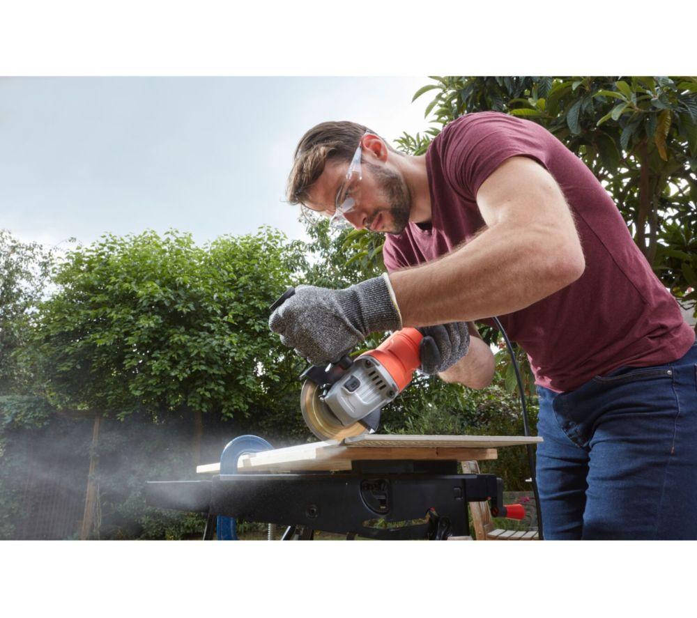 BLACK + DECKER BEG010A5-GB 710 W 115 mm Small Angle Grinder & Discs - Orange & Black image number 3 of 6