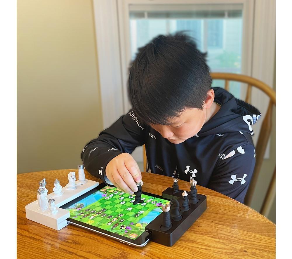 PLAYSHIFU Chess Board Game image number 2 of 6
