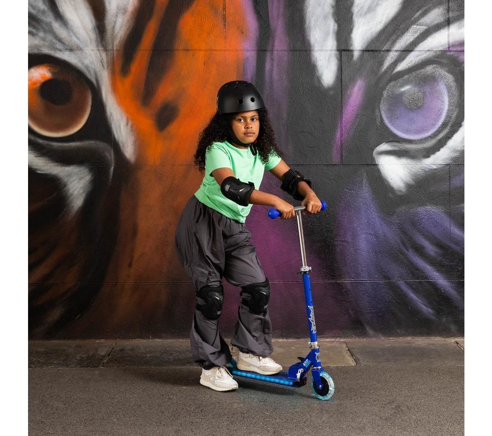 XOOTZ Wild Rider Tiger LED Kids Kick Scooter - Blue image number 8 of 9