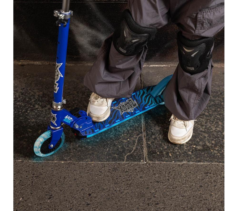 XOOTZ Wild Rider Tiger LED Kids Kick Scooter - Blue image number 9 of 9