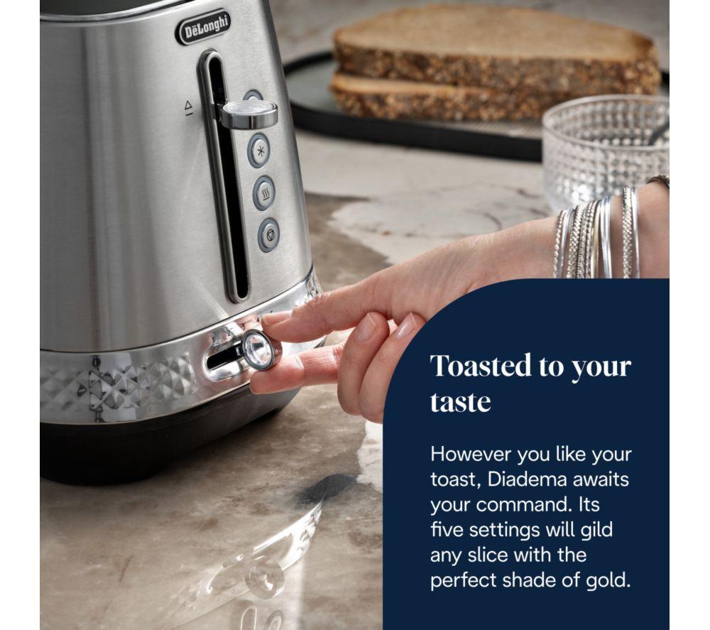 DELONGHI Diadema CTV3003.M 4-Slice Long Toaster - Brushed Steel image number 3 of 6