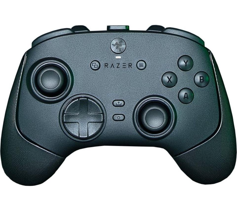 RAZER Wolverine V3 Pro Controller - Black