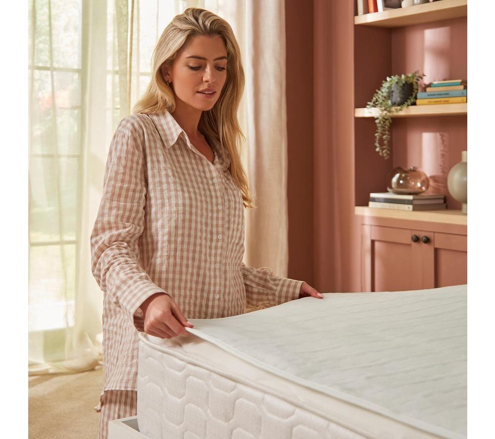 MORPHY RICHARDS EverCosy Fleece Heated Throw - Cream, 200 x 152 cm image number 3 of 9