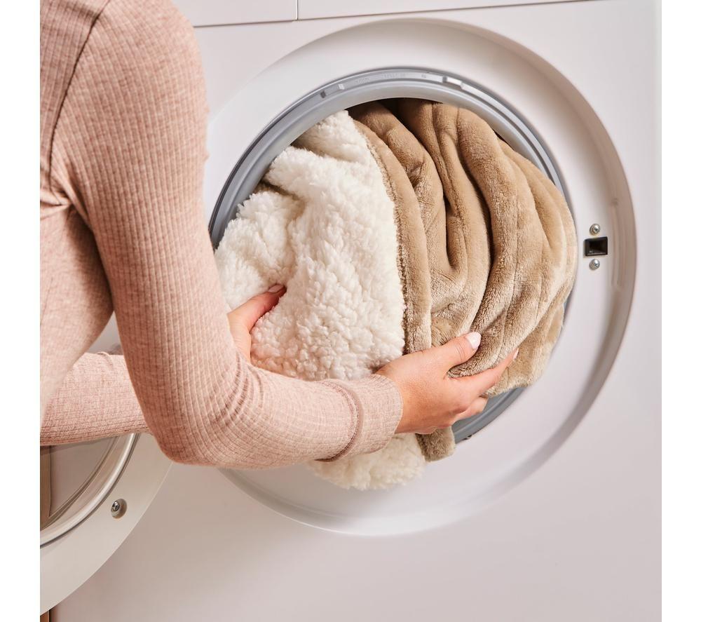 MORPHY RICHARDS EverCosy Fleece Heated Throw - Mocha, 160 x 130 cm image number 8 of 11