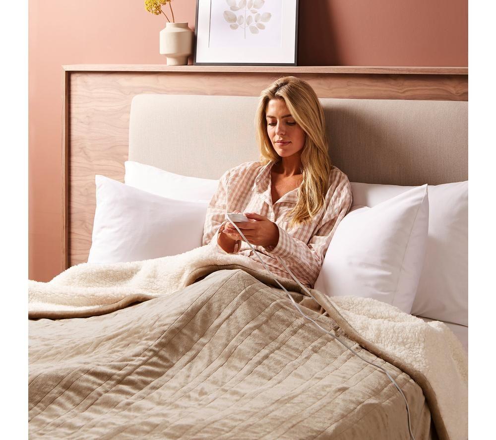 MORPHY RICHARDS EverCosy Fleece Heated Throw - Mocha, 200 x 180 cm image number 4 of 11