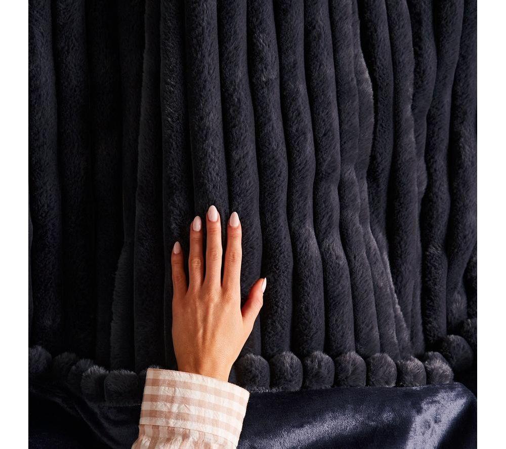 MORPHY RICHARDS EverCosy Luxury Striped Fleece Heated Throw - Navy, 160 x 130 cm image number 7 of 10