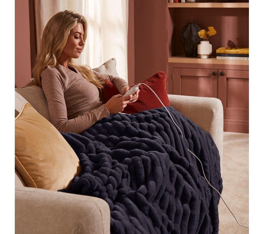 MORPHY RICHARDS EverCosy Luxury Striped Fleece Heated Throw - Navy, 160 x 130 cm image number 9 of 10