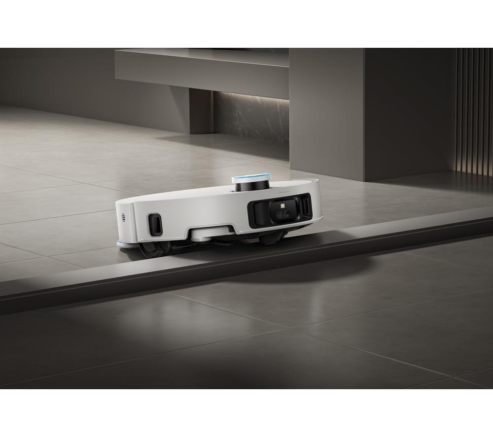 DREAME Matrix10 Ultra Robot Vacuum Cleaner - White image number 3 of 10