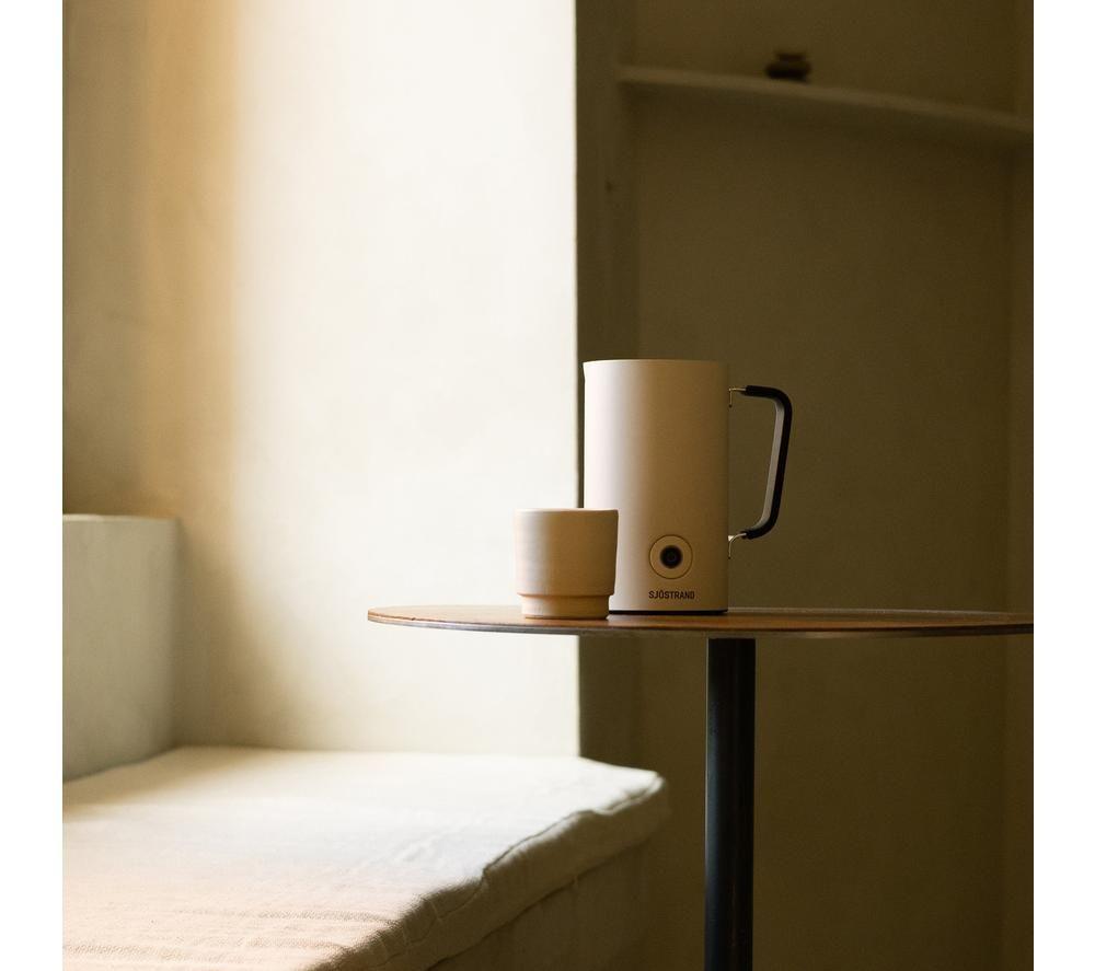 SJOSTRAND F1-BE-UK-A Electric Milk Frother - Beige image number 3 of 5