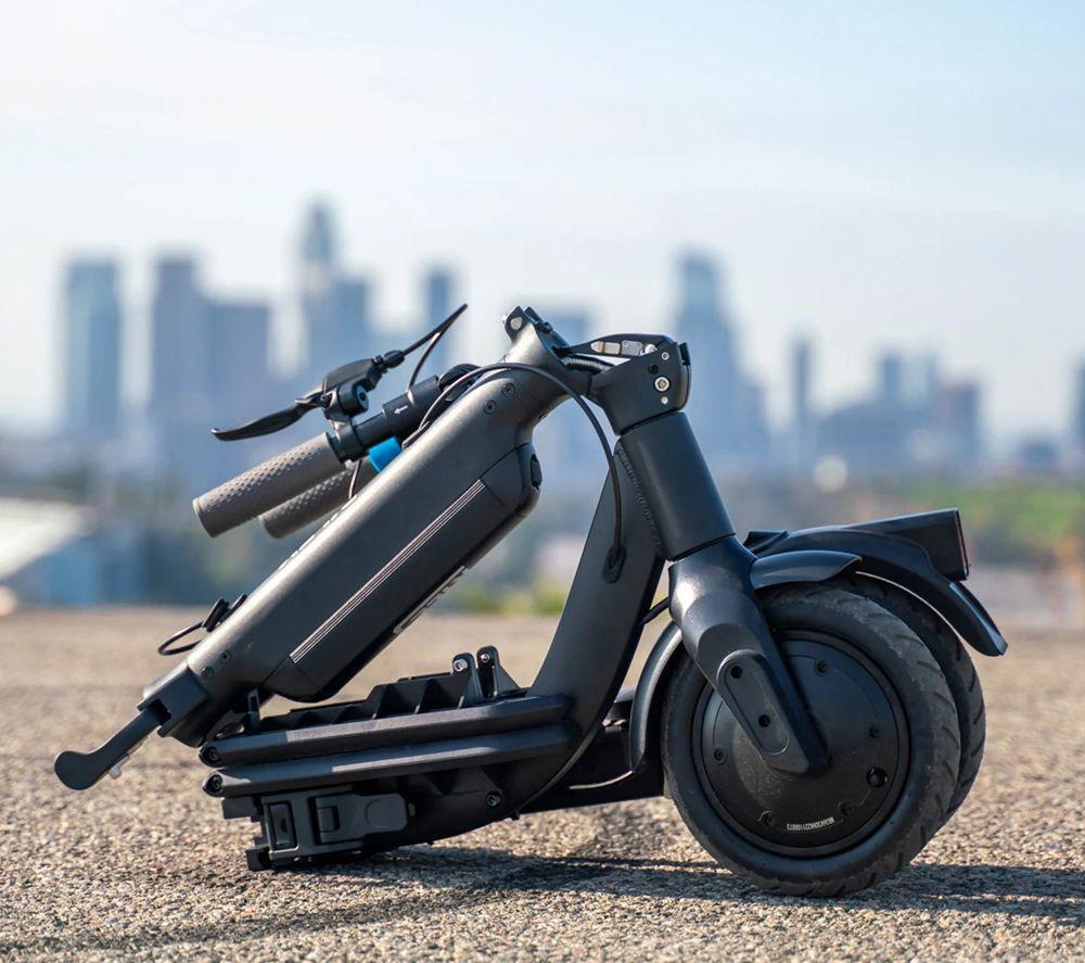 RILEY RS3 Electric Folding Scooter - Black image number 6 of 7