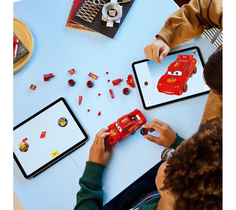 LEGO Speed Champions 77255 Lightning McQueen Set image number 5 of 6