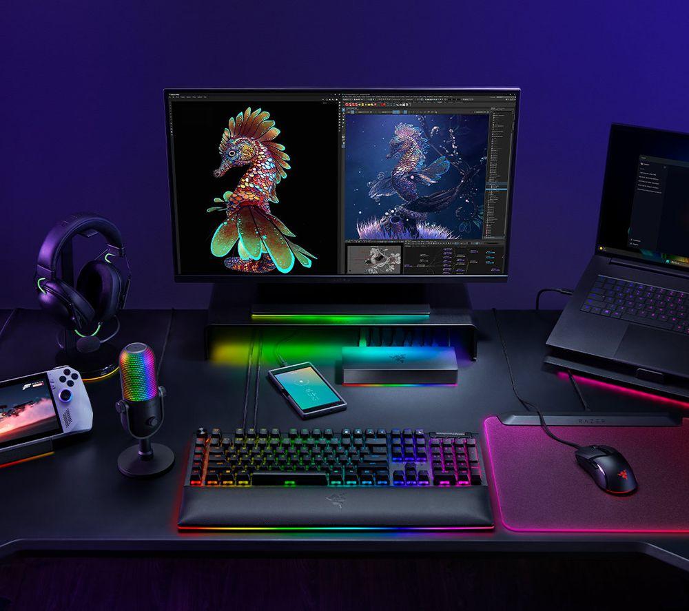 RAZER Chroma 11‑Port Thunderbolt 5 Docking Station - Black image number 2 of 7