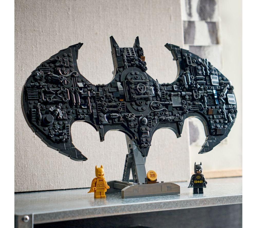 LEGO DC 76330 Batman Logo Set image number 7 of 7