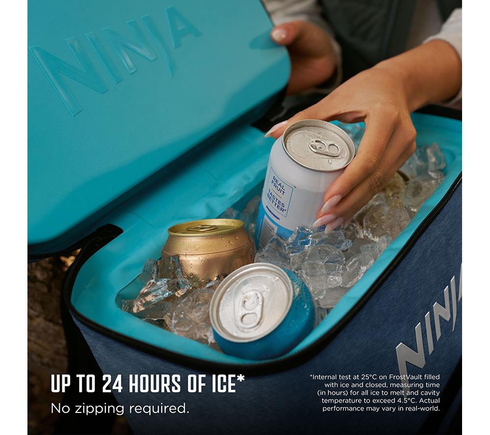 NINJA FF136EUUKNV FrostVault Go 23L Backpack Soft Cooler - Lakeshore Blue image number 5 of 7