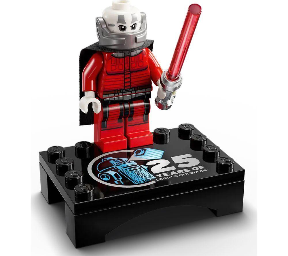 LEGO Star Wars 75379 R2-D2 Model Set image number 3 of 8