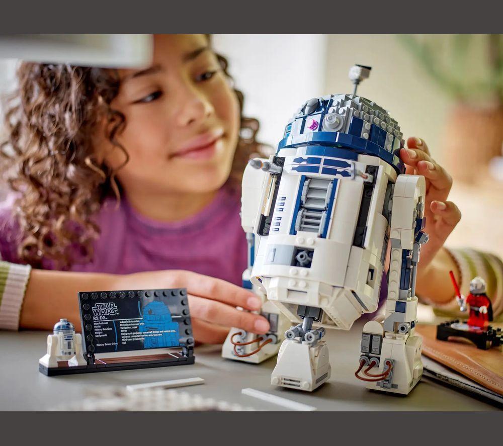 LEGO Star Wars 75379 R2-D2 Model Set image number 8 of 8
