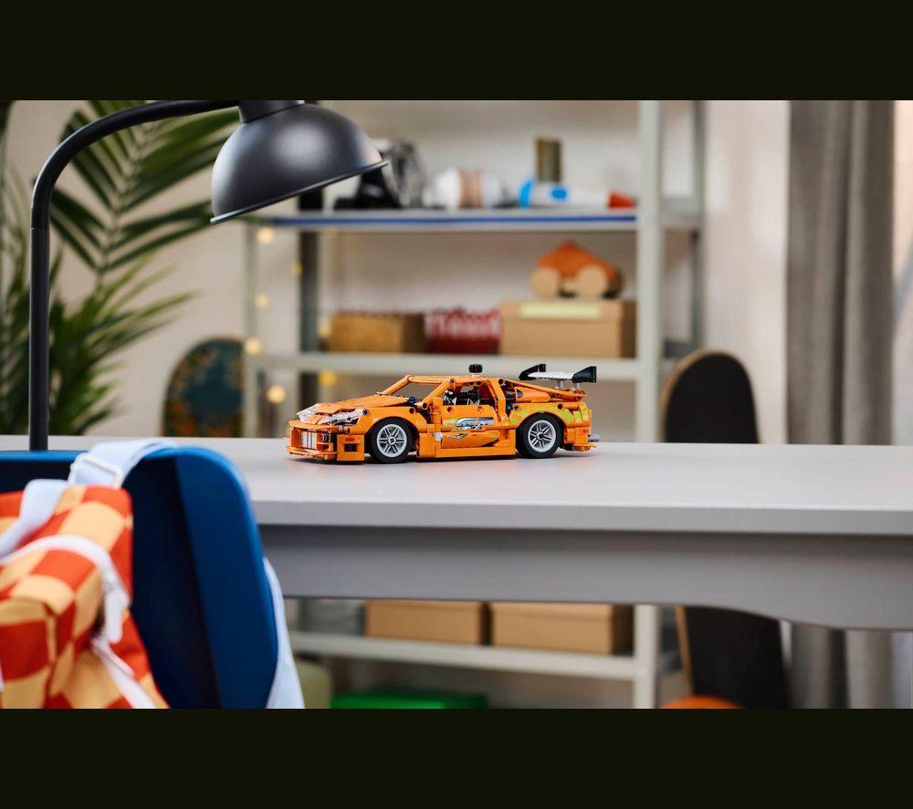 LEGO Technic 42204 Fast and Furious Toyota Supra MK4 set image number 5 of 11