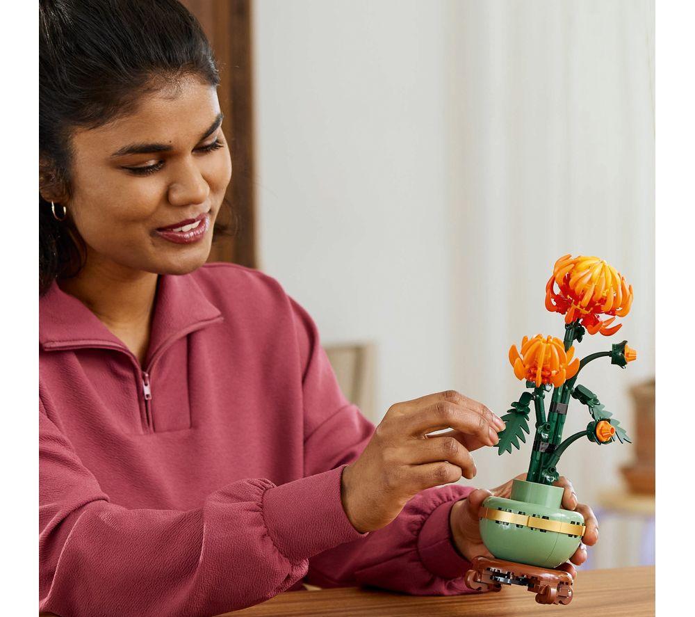 LEGO Botanicals 10368 Chrysanthemum Set for Adults image number 7 of 8