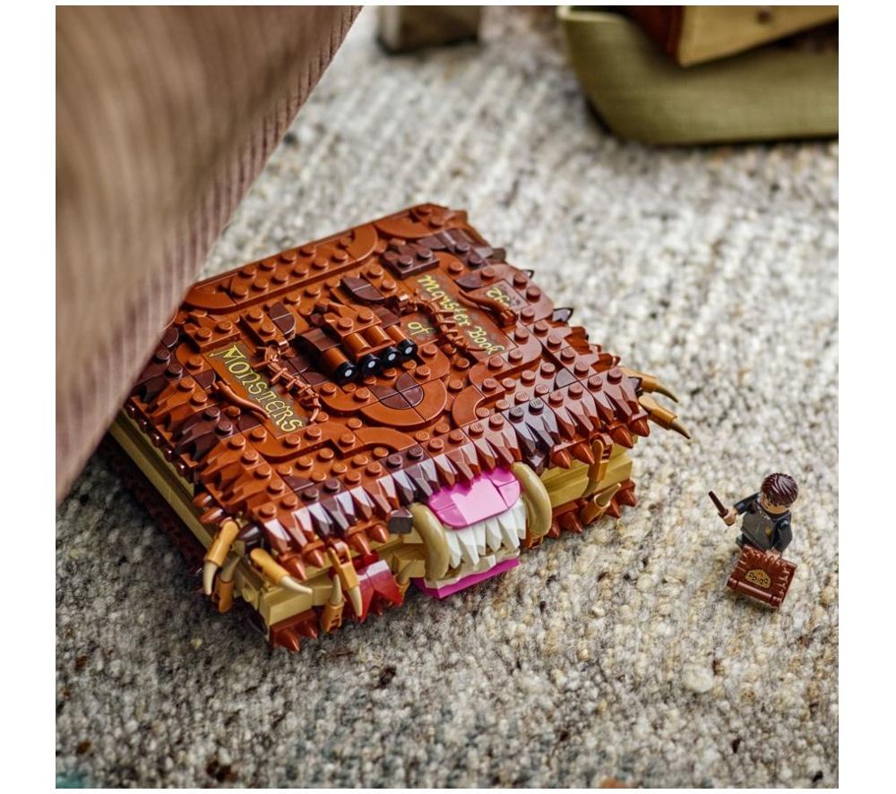 LEGO Harry Potter 76449 Chomping Monster Book of Monsters Set image number 7 of 7