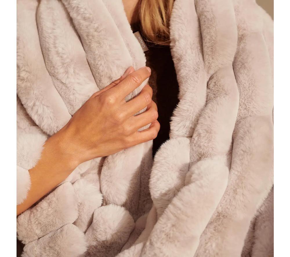DUUX Yentl Faux Fur Heated Blanket &ndash; Grey image number 4 of 7