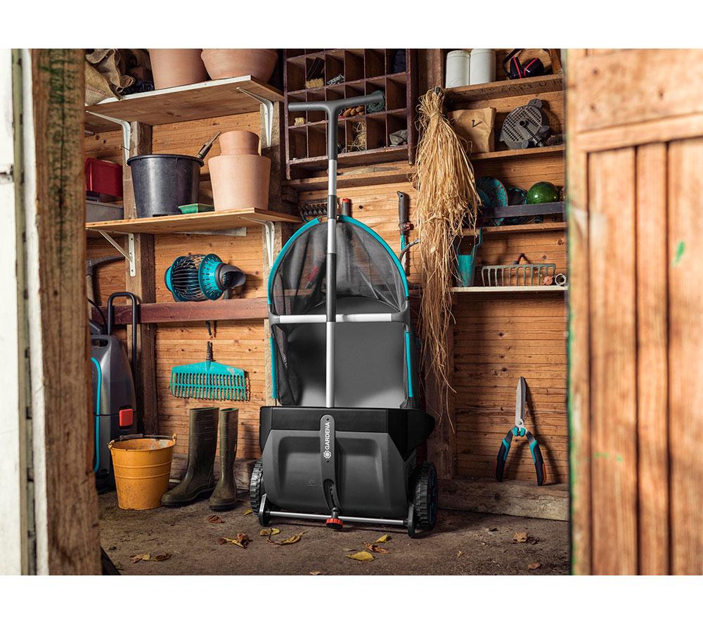 GARDENA Leaf & Lawn Collector - Black image number 3 of 8
