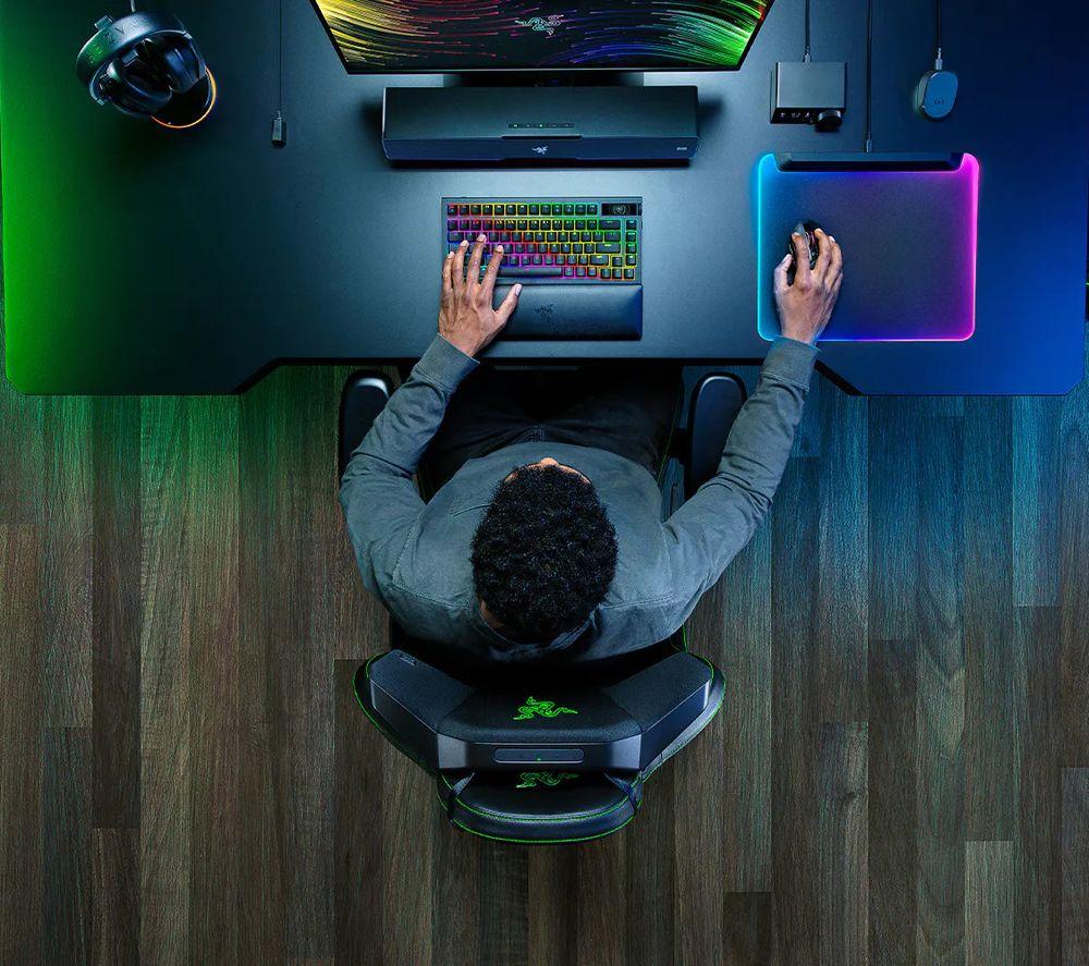 RAZER Clio Wireless Speaker Head Cushion image number 4 of 7