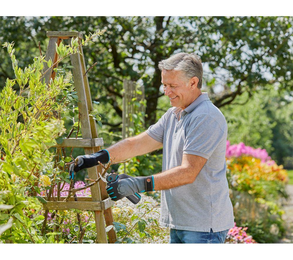 GARDENA AssistCut Electric Secateurs image number 4 of 7