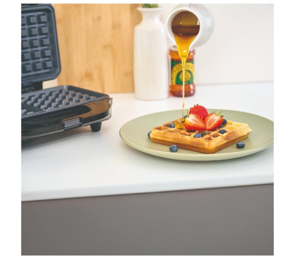 HAMILTON BEACH 4-in-1 Deep Fill HBSLS2002 Sandwich Toaster - Black image number 4 of 12