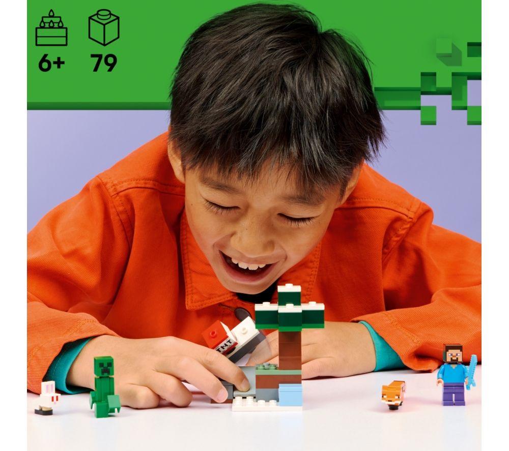 LEGO Minecraft 21583 Steve's Taiga Adventure image number 3 of 4