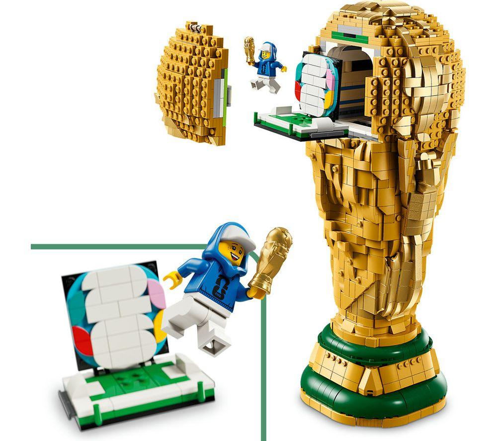 LEGO 43020 FIFA World Cup Official Trophy Set image number 5 of 7